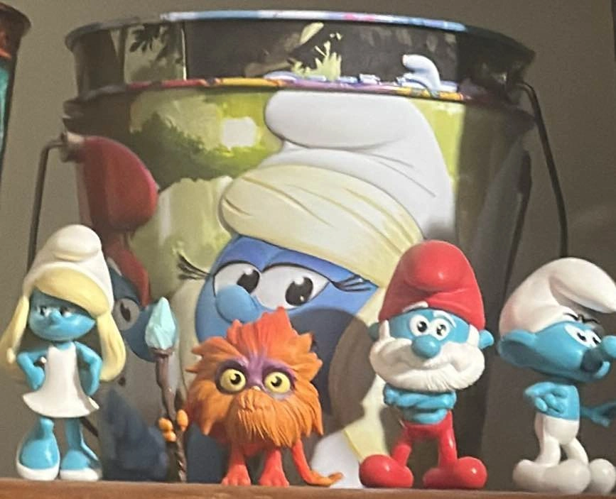 Cineplex collectable popcorn buckets all new from collection - photo 4