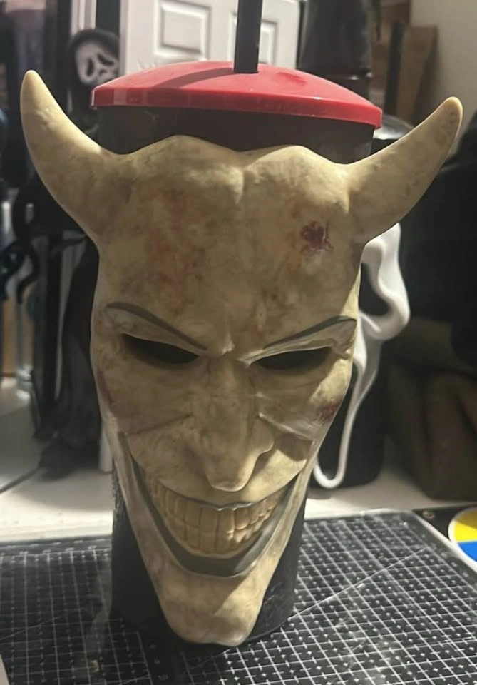 Cineplex Skeletor & Black Phone Collectible Grabber Cups - photo 2