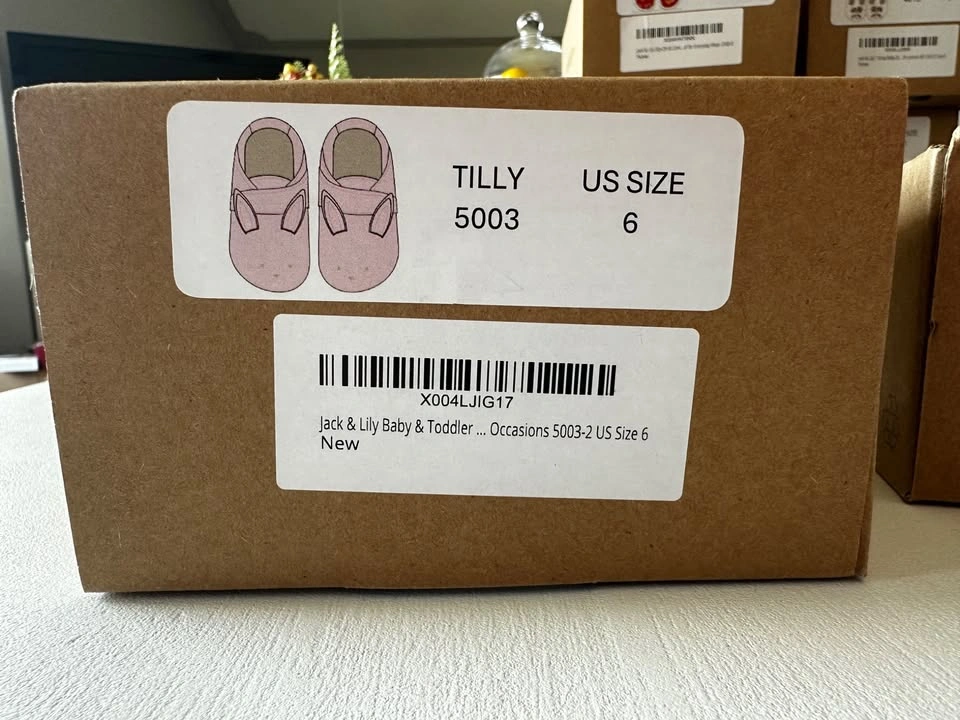 Jack and Lilly shoes size 6 - photo 2