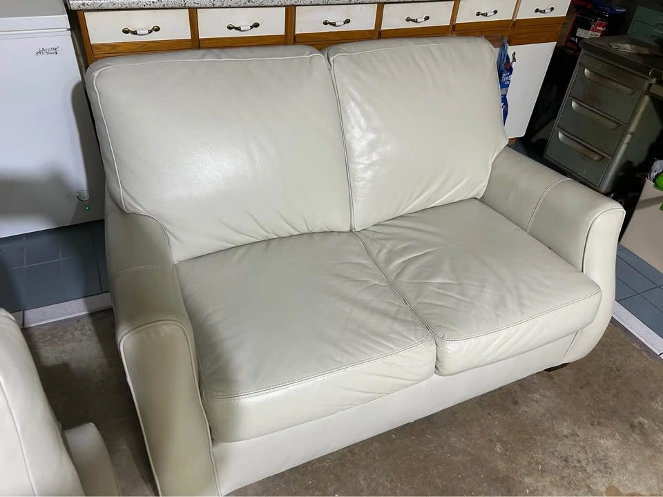 Off White/Light beige Leather Sofa and Loveseat Set - photo 2