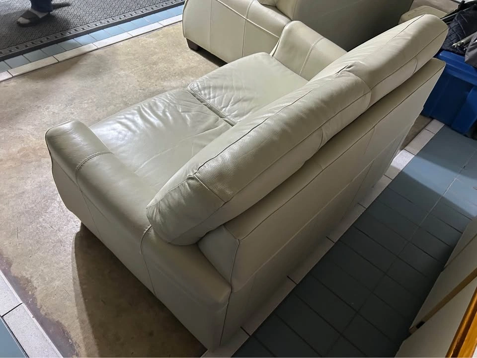 Off White/Light beige Leather Sofa and Loveseat Set - photo 4