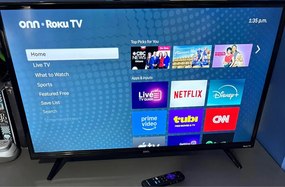 Roku 32 inch TV (onn Model) - photo 2