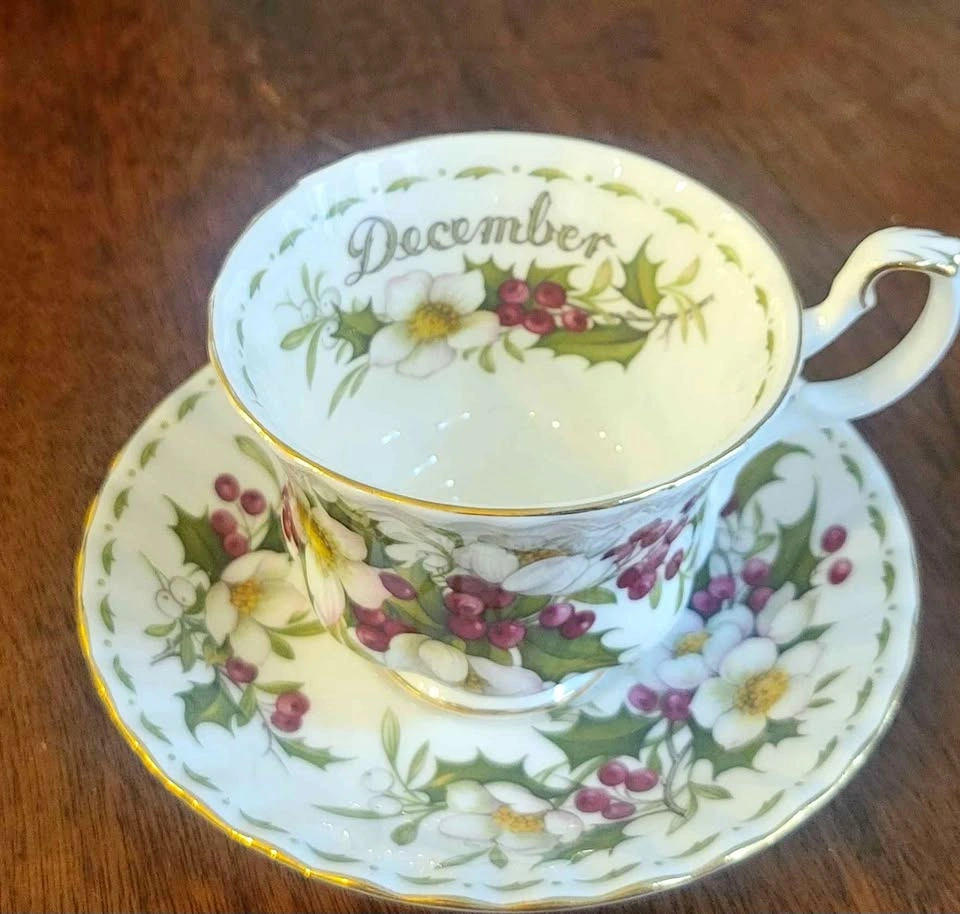 Royal Albert Flower of the Month December Christmas Rose Teacup