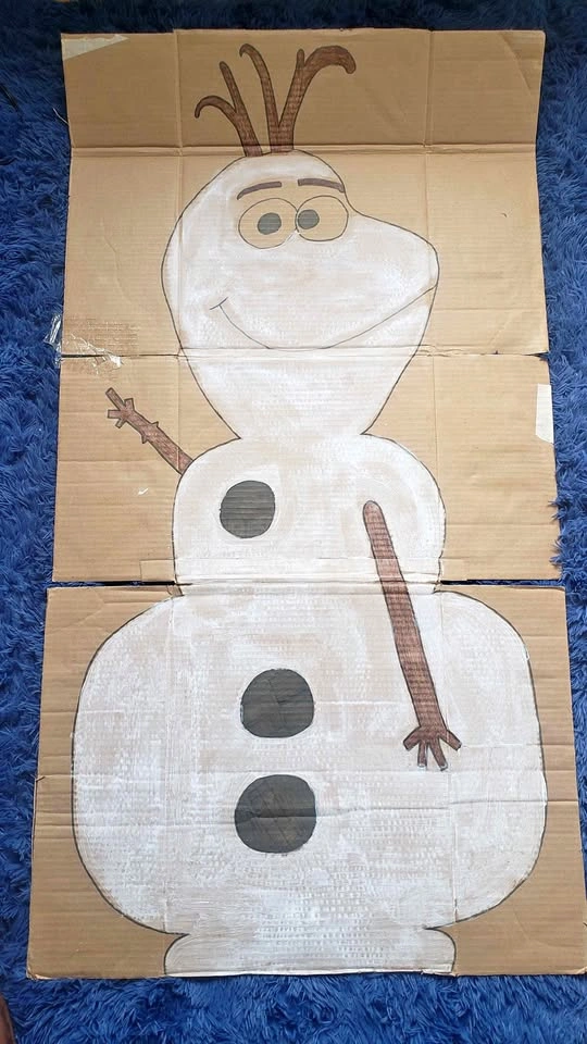 Disney's Frozen - Pin The Nose on Olaf Game