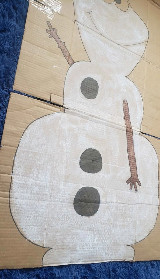 Disney's Frozen - Pin The Nose on Olaf Game - photo 3