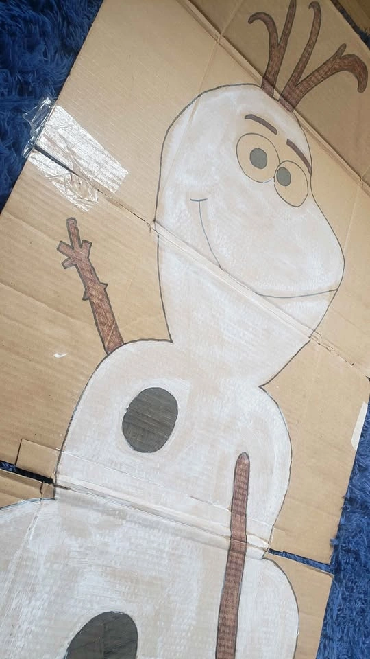 Disney's Frozen - Pin The Nose on Olaf Game - photo 5