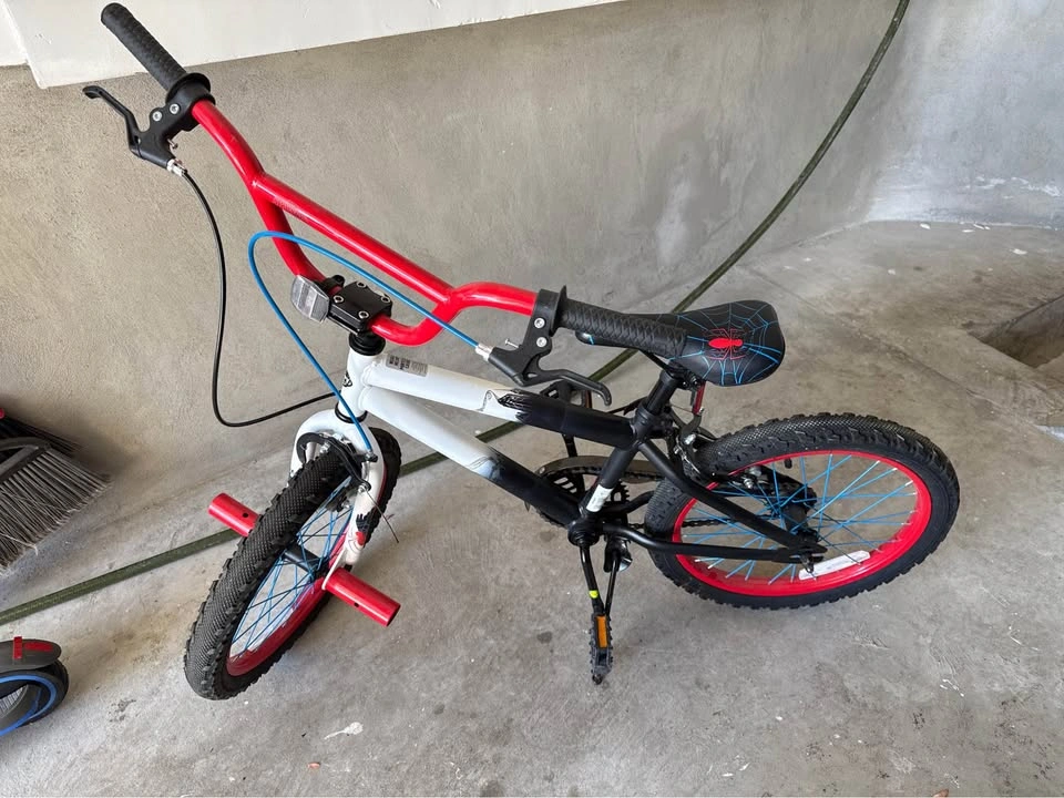 Huffy Spider-Man 18-Inch Kids' Bike - photo 2