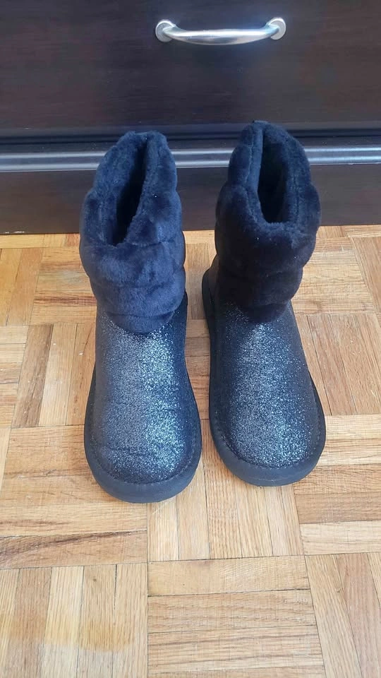 Girls Black Fur Glitter Boots