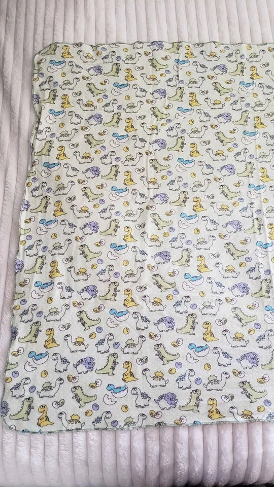 Baby Dinosaur Blanket - photo 3