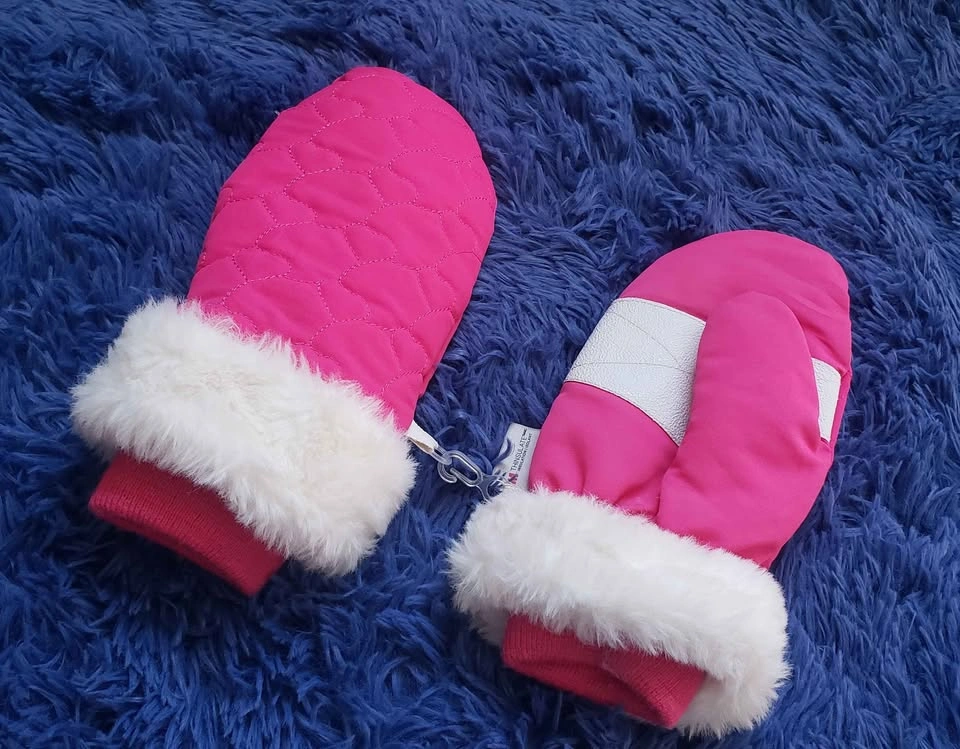 Girls' Pink Faux Fur Winter Mitts - photo 2