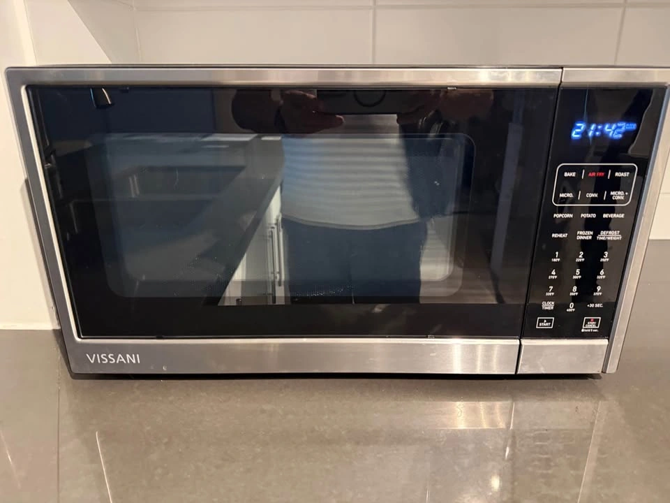 Vissani Microwave with air fryer - photo 2