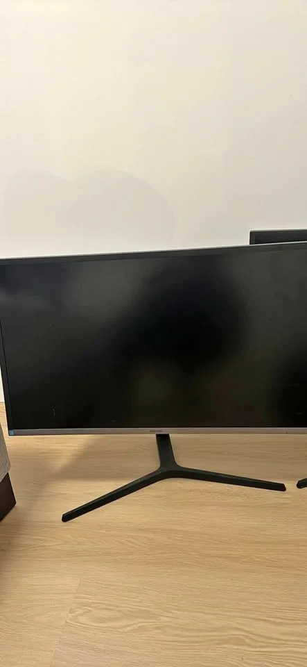 Samsung UH850 Series U32H850UMN 4K monitors thumbnail