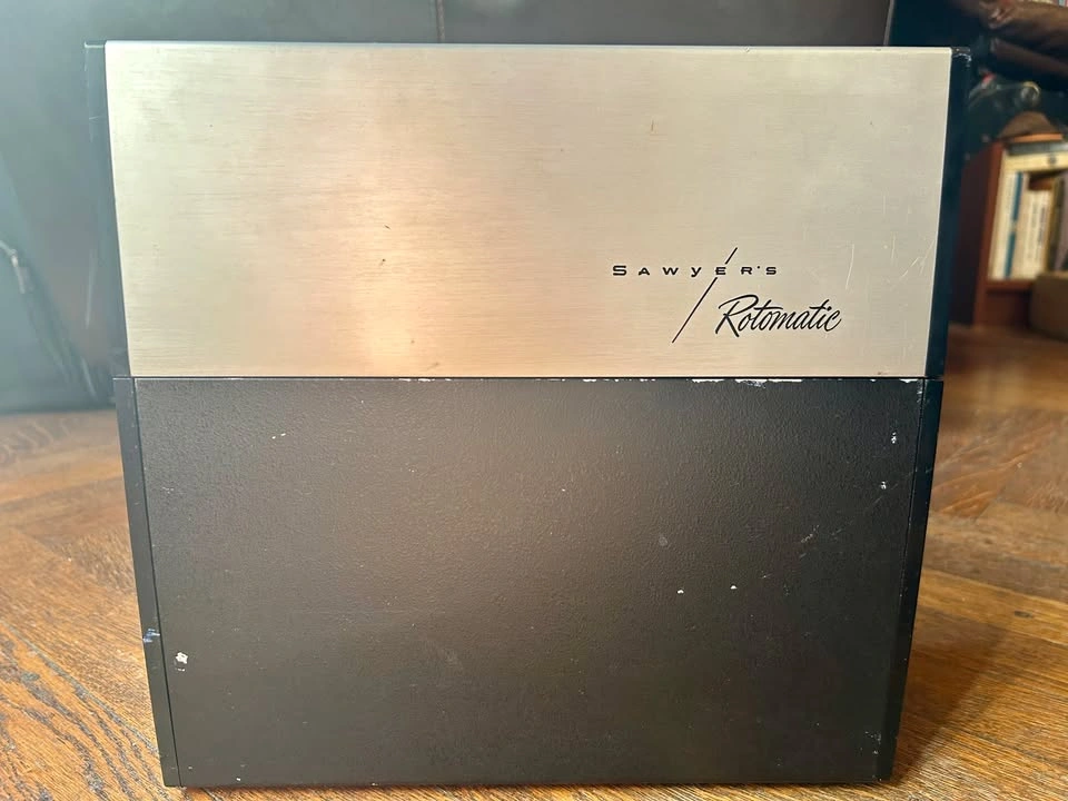 Vintage Sawyer’s Rotomatic Slide Projector + Tray (Fully Tested) - photo 2