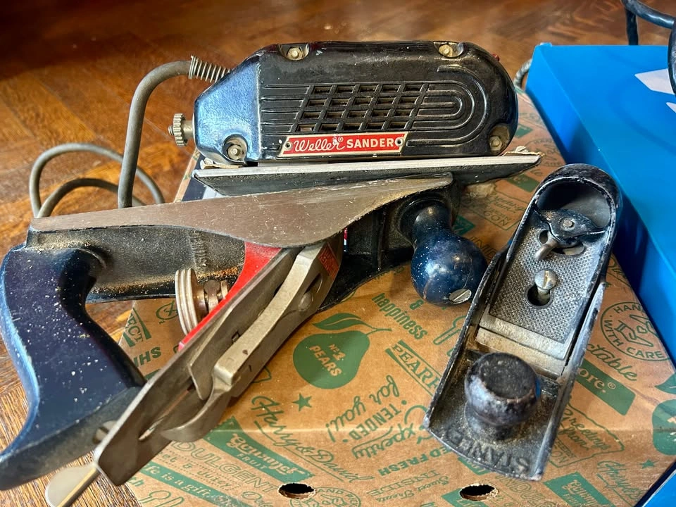 9-Piece Vintage Woodworking & Power Tool Bundle - photo 2
