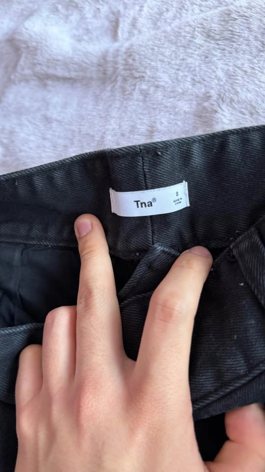 Aritzia TNA Cargo Pants Size 8 - photo 2