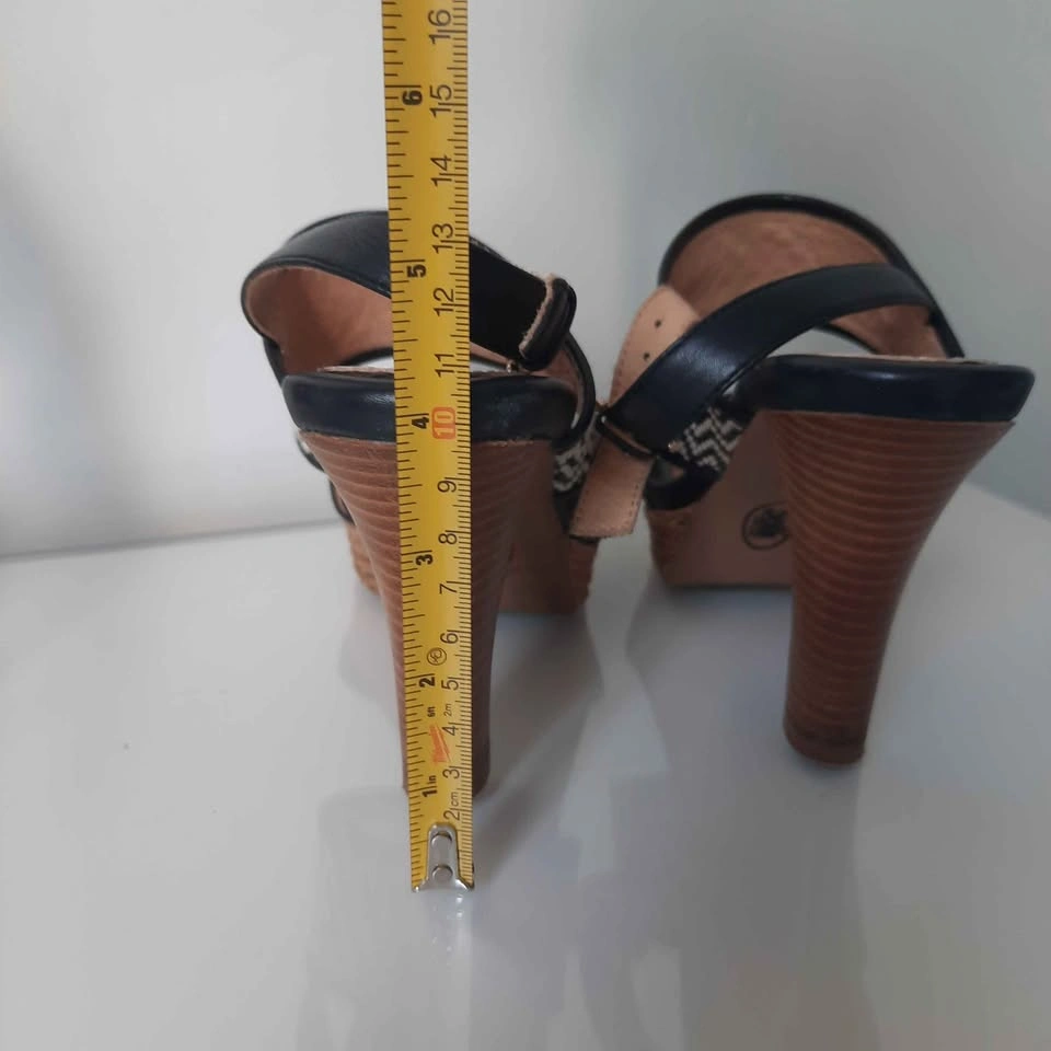 Leather heels - spadrille detail - photo 3
