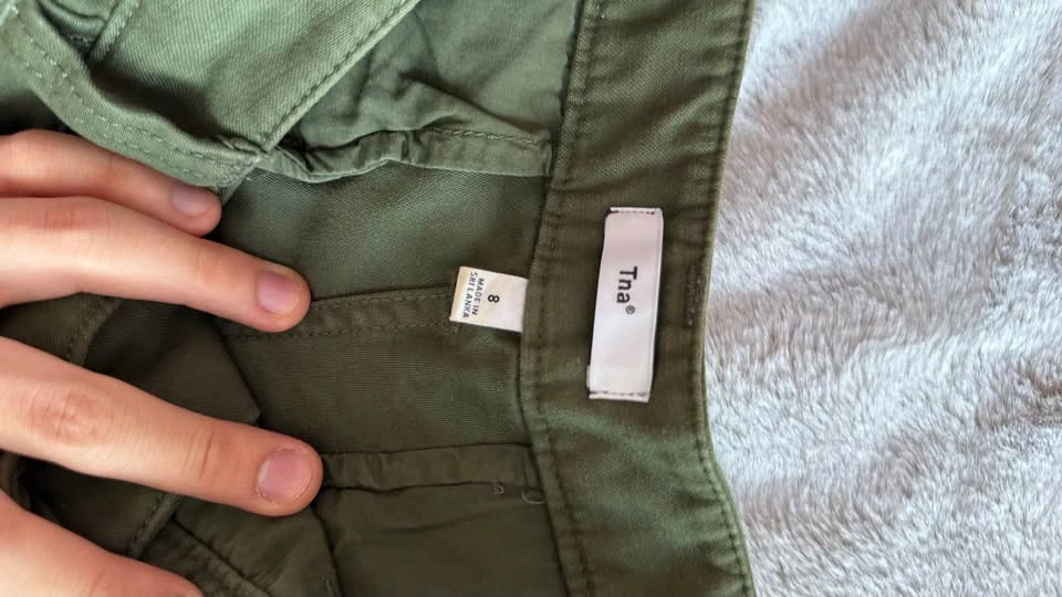 Aritzia TNA Cargo Pants size 8 - photo 2