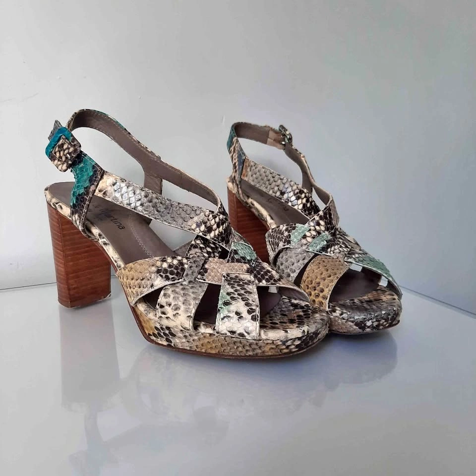 Leather Y2K sandals