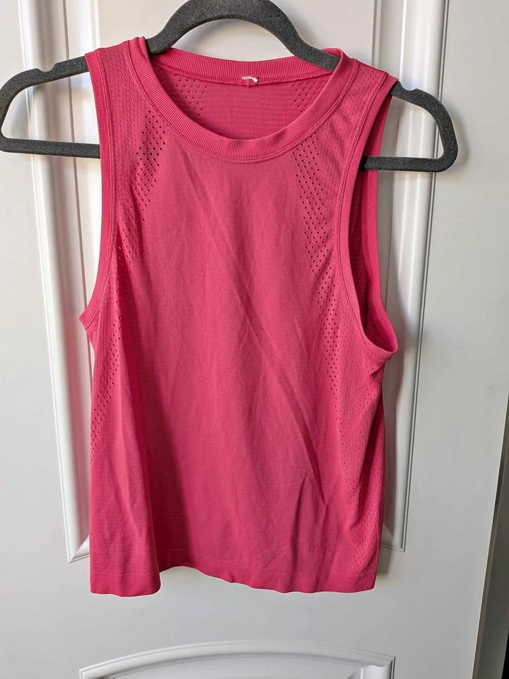 Lululemon Swiftly Tech High-Neck Tank Top size pink
