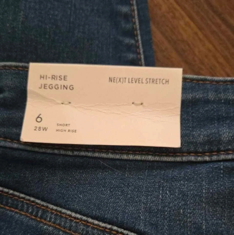 NEW American Eagle Hi-Rise Jegging Distressed Size 6 Short - photo 4