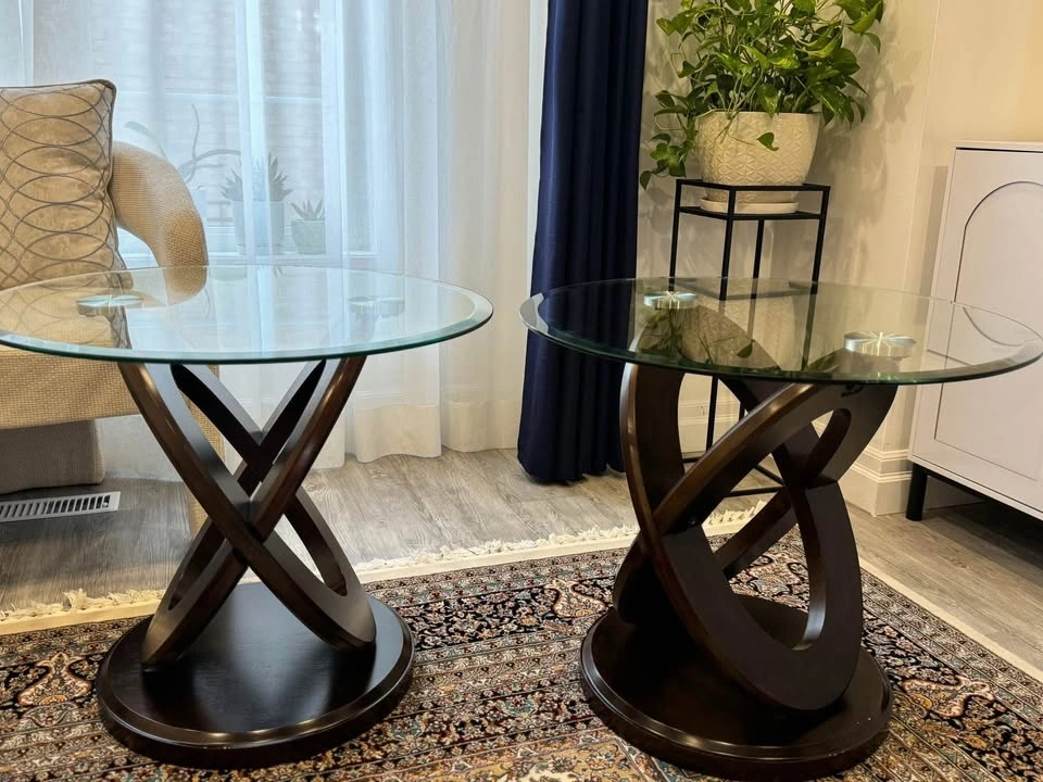 Set of 2 Glass Top End Tables - photo 2