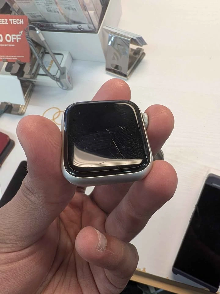 Apple watch 4 - photo 3
