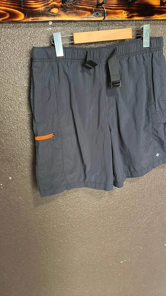 Columbia Men's Grey Cargo Shorts - photo 3