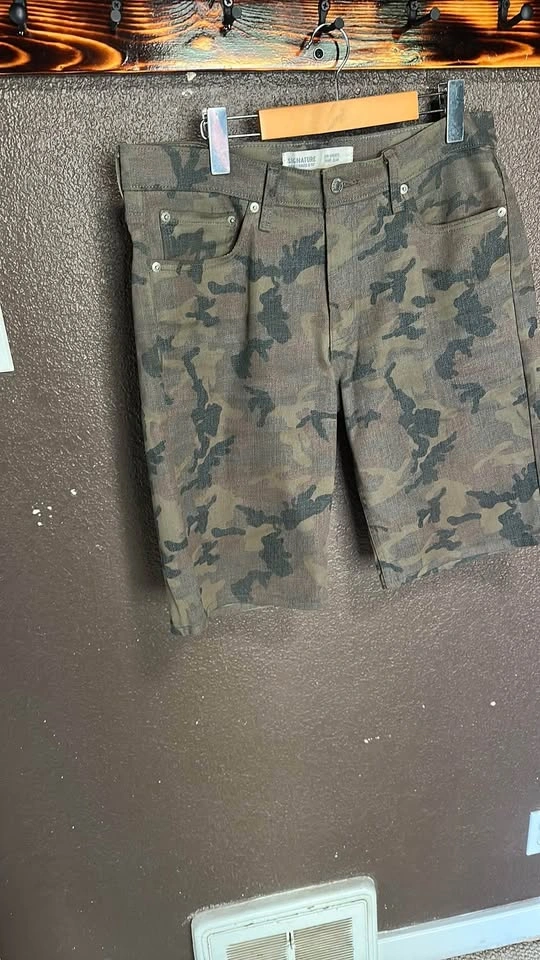 Levi’s Camouflage Jean Denim Shorts - photo 3