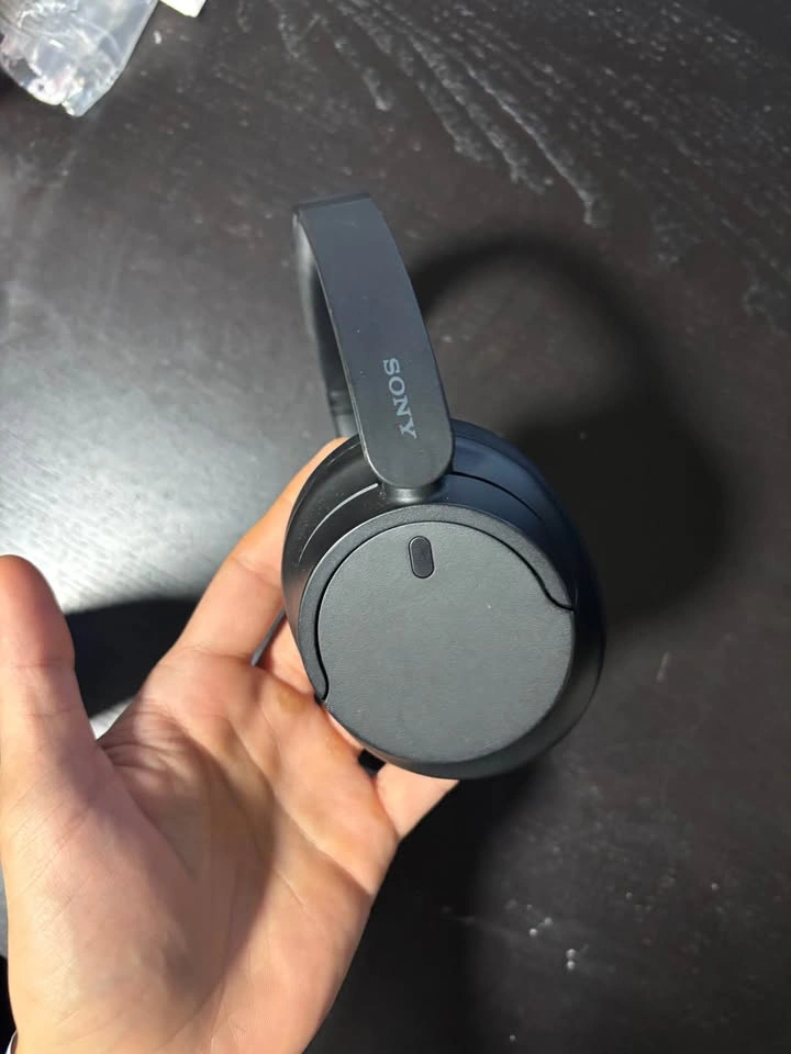Sony WH-CH720N Noise Cancelling Wireless Headphones - photo 2
