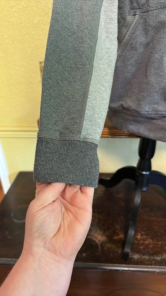 Lululemon Sherpa Lined Hoodie Jacket - photo 3