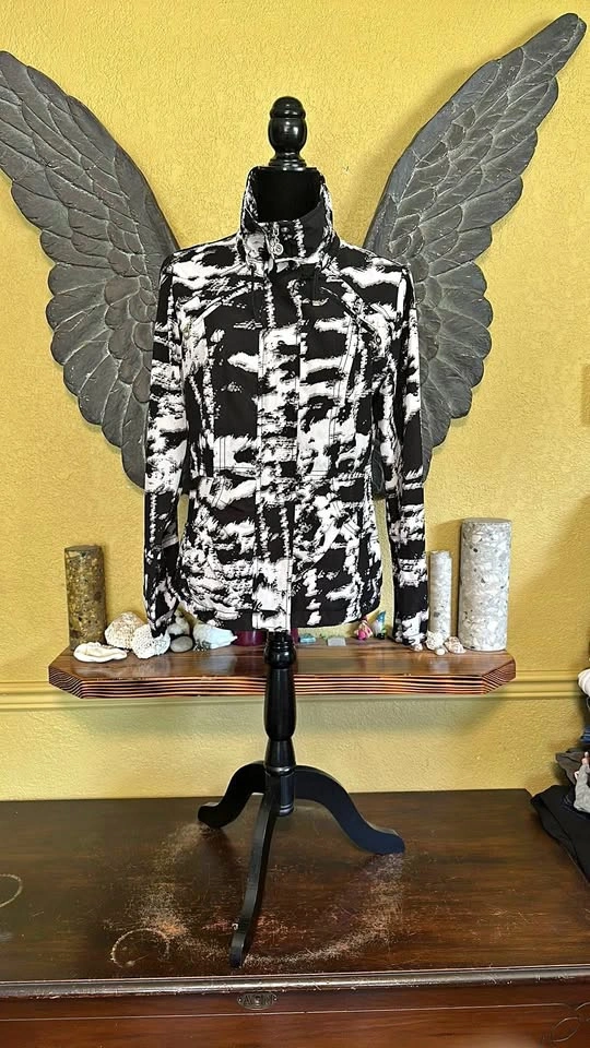 Chico’s Stylish Black and White Women's Jacket