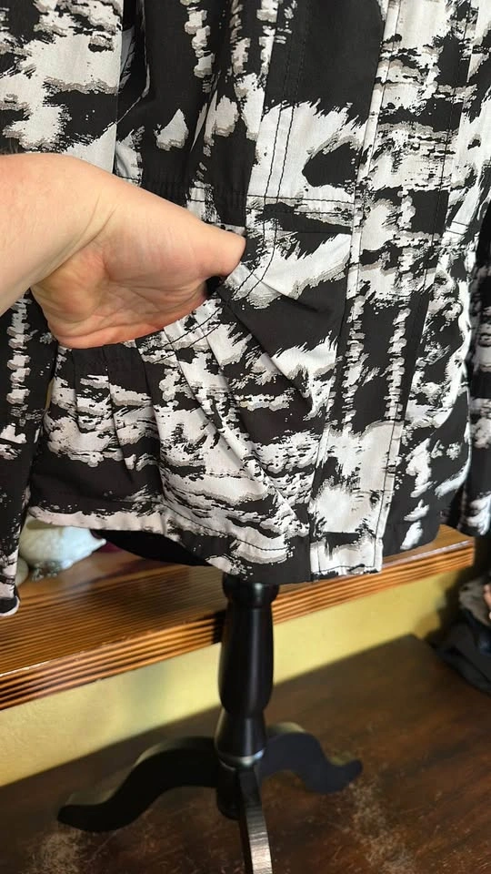 Chico’s Stylish Black and White Women's Jacket - photo 2