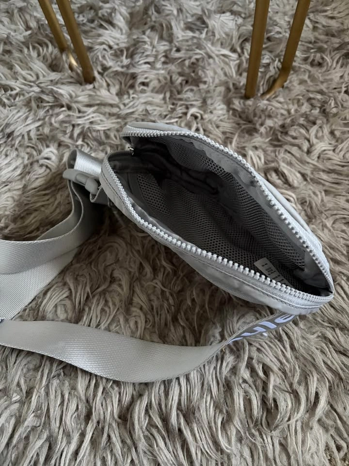 Lululemon bag - photo 2