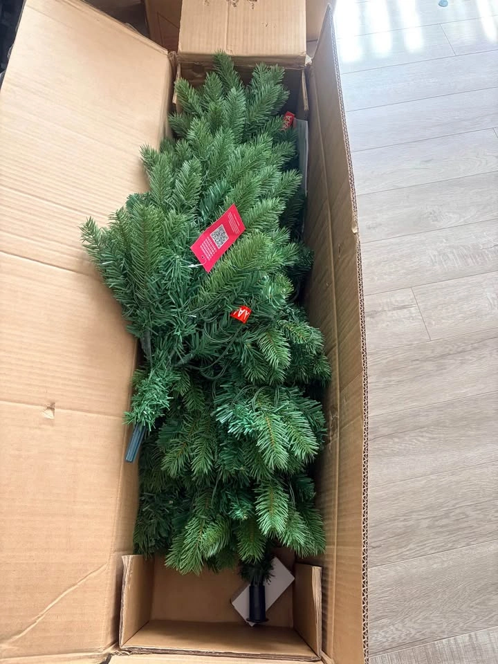 Brand new 6ft Slim Christmas Tree - White & Multicoloured - photo 2