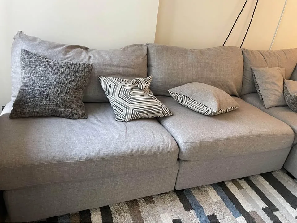 4-Piece Modular Sectional Couch - Light Grey image indicator(6)