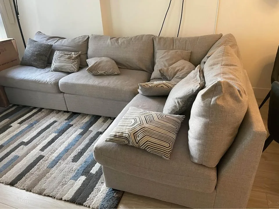 4-Piece Modular Sectional Couch - Light Grey image indicator(7)