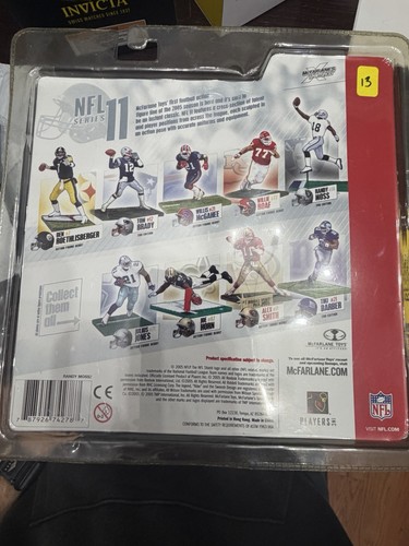 McFarlane Toys NFL Series 11 Randy Moss Raiders Figure (2005) - photo 3