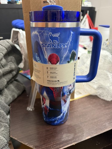 Spider-Man Cup 40oz white and blue Insulated Handle Lid