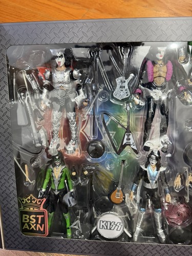Kiss 4 Pak Action Figures Signature Colors 4 Pak Rare NIB - photo 5