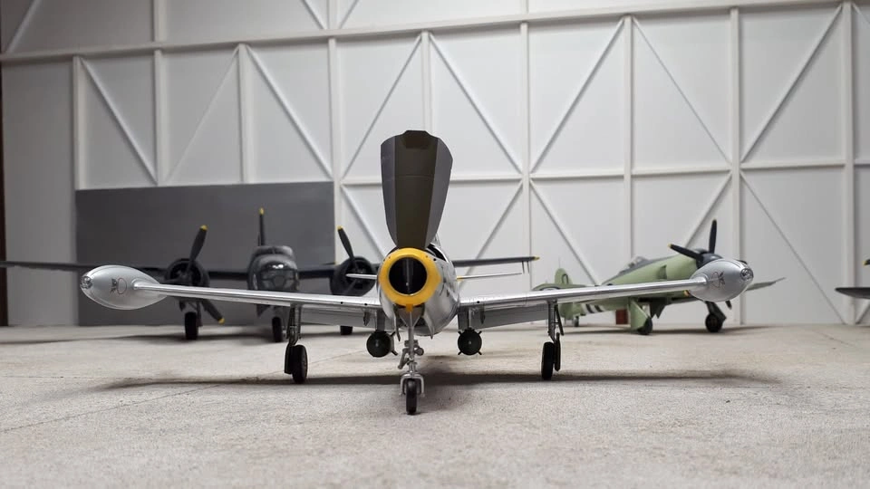 Completed 1/48th scale F-84G Thunderjet plastic model aircraft - photo 4