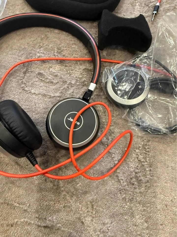 Jabra Evolve 40 UC Stereo Headset - photo 3