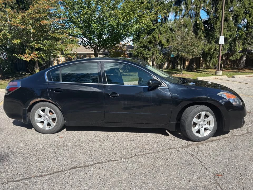 2009 Nissan Altima - photo 2