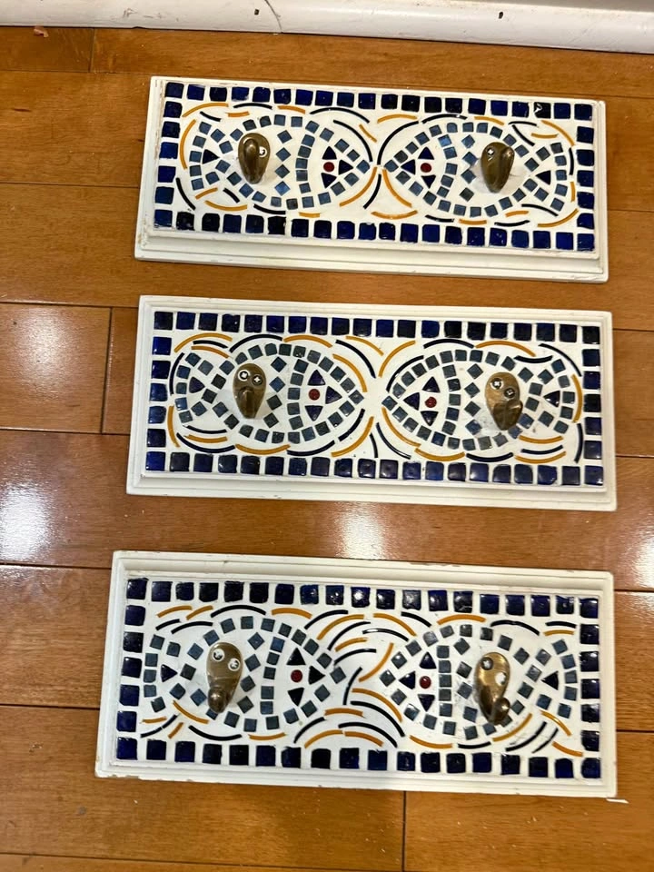 Set of 3 Mosaic Wall Plaques with Hooks