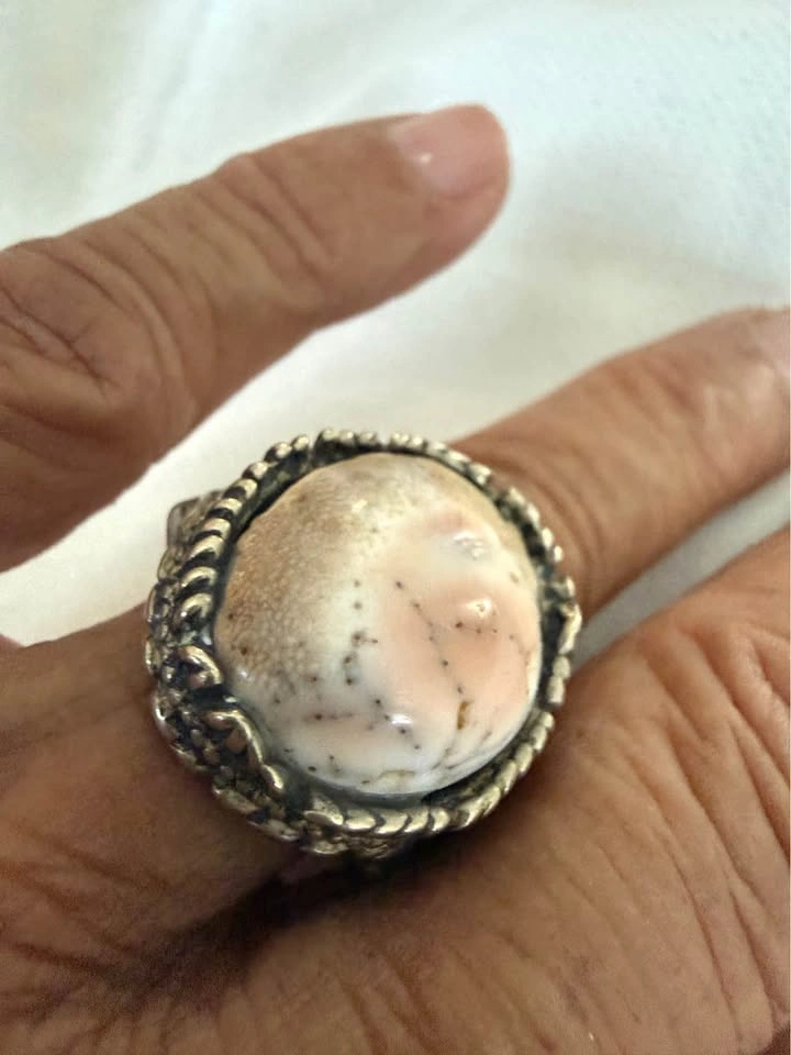 Vintage Style Silver Statement Ring with Large Pink White Stone - photo 3