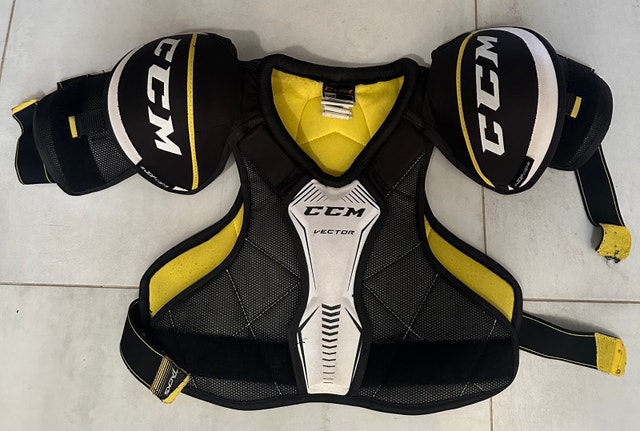 Bauer and CCM Junior Hockey Equipment - photo 4