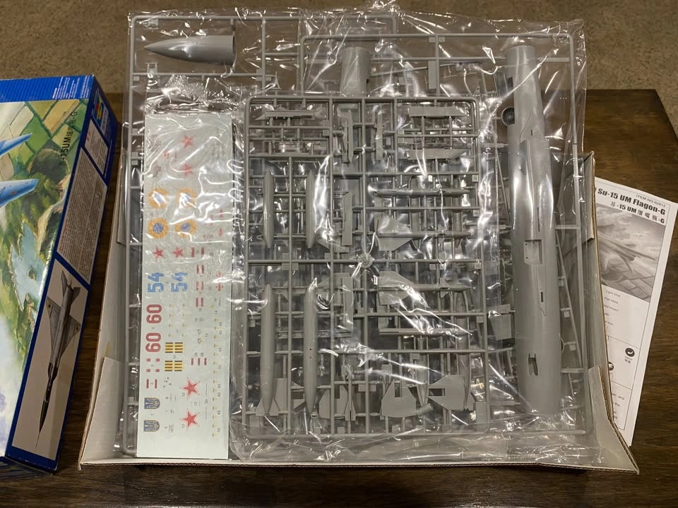 1/48 scale Su-15 UM Flagon-G - Trumpeter Kit 02812 - photo 2
