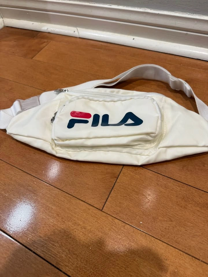 Fila White Slides Size 6 and Fanny Pack Set - photo 4