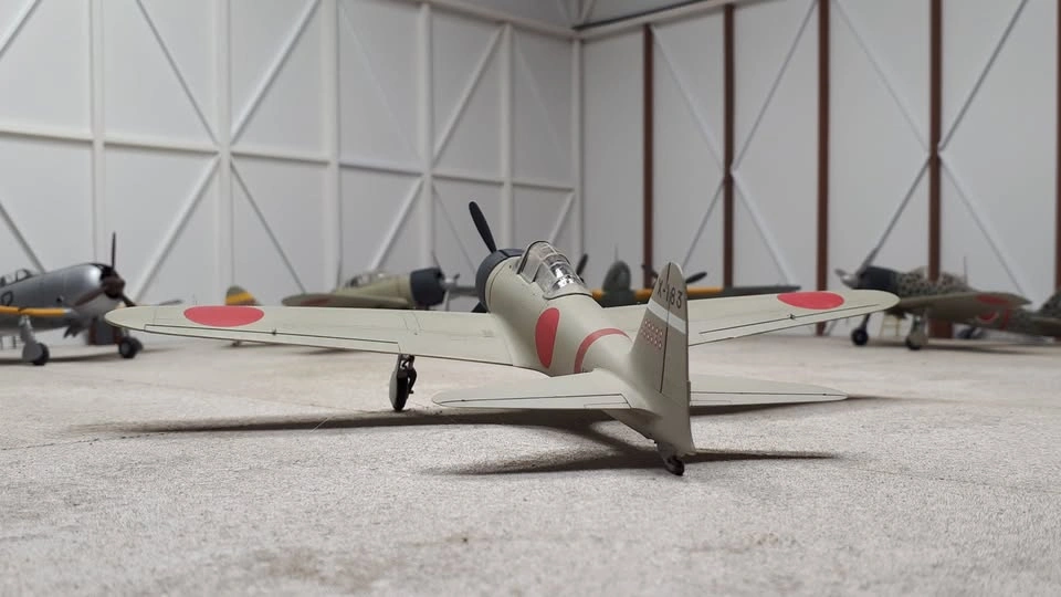 Completed 1/48th scale A6M2 Zeke plastic model aircraft - photo 4