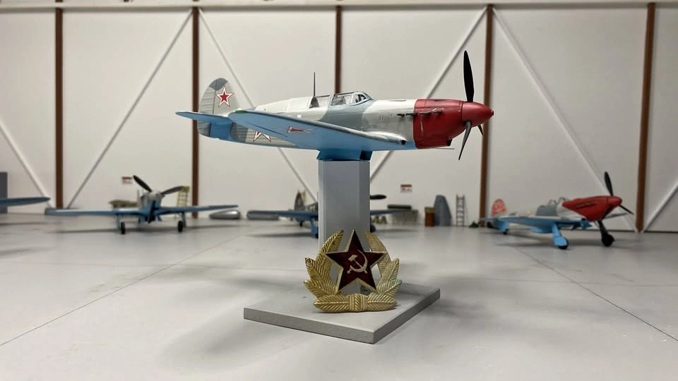 Completed 1/48th scale Yak-7B plastic model aircraft