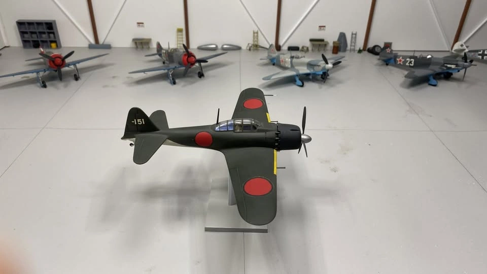 Completed 1/48th scale A6M5 Zero plastic model aircraft - photo 3